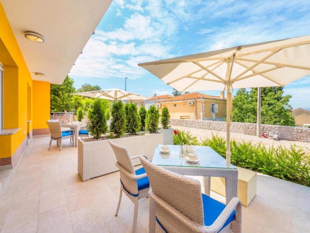 Appartement Adriatico à Omišalj Extérieur photo