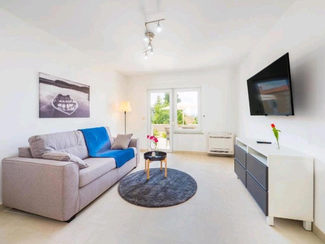 Appartement Adriatico à Omišalj Extérieur photo
